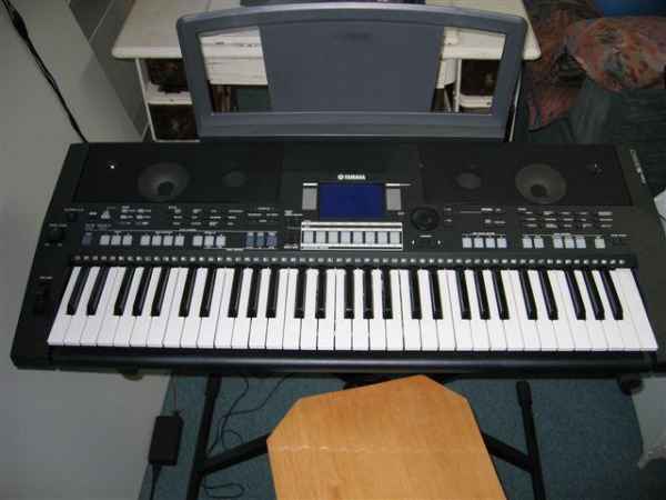 Clavier Yamaha PSR-S550
